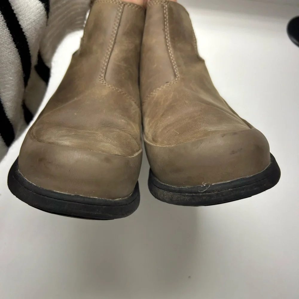 Bogs Freedom Pull On Waterproof Chelsea Boot - Taupe